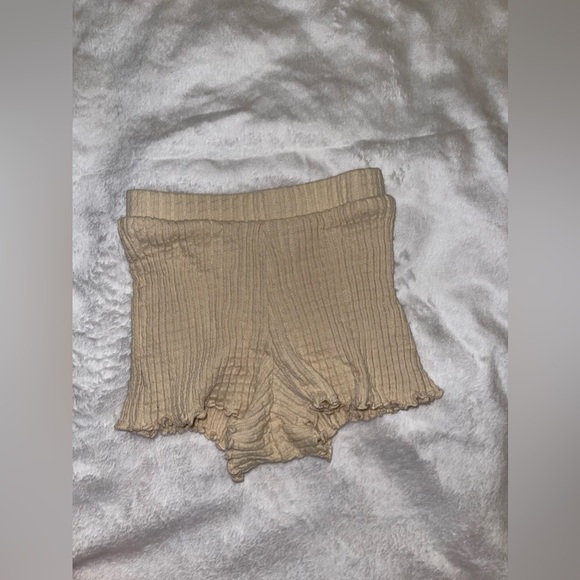 Zara Baby Shorts - Picture 2 of 7